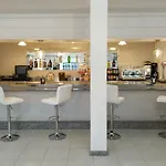 ホテル Costa Mar サンシェンショ