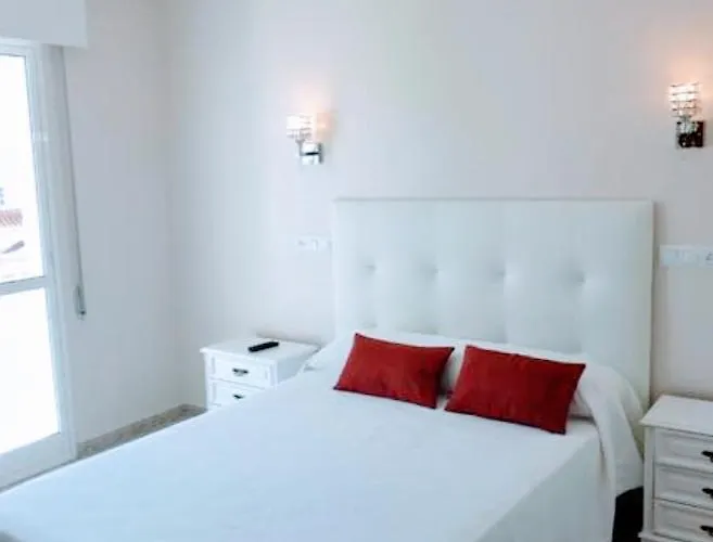 מלון Costa Mar *